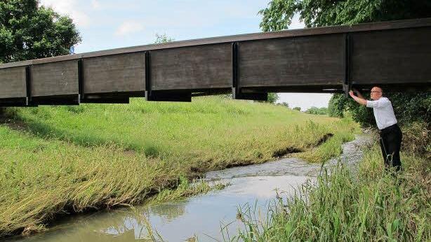 Beim Hochwasser wäre Bürgermeister Markus Zirkel hier komplett unter Wasser gestanden. Foto: Stadt Hallstadt