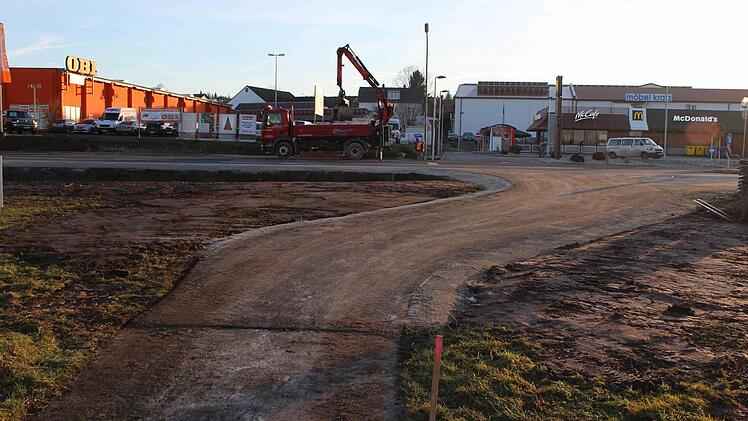 Blick auf die Baustelle der Fast Food_Kette Foto: Andreas Dorsch