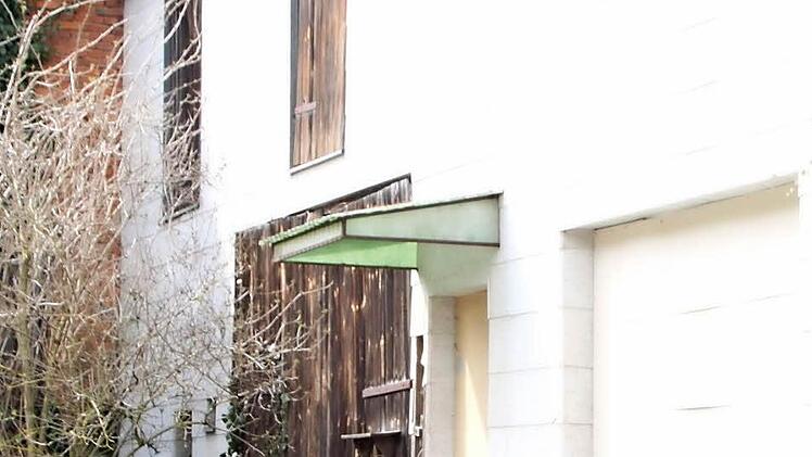 Wahrlich kein schöner Anblick: Das städtische Haus in der Grube.