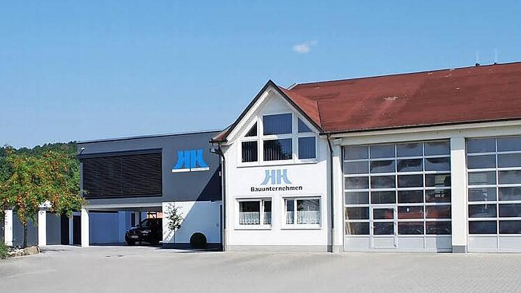 Einen gepflegten Anblick bietet das Firmengelände des Bauunternehmens Helmut Herrmann in der Industriestraße 17 in Mainleus.