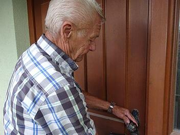 Der Schützenverein wird aufgelöst, das Schützenheim von Wilfried König abgeschlossen.  Foto: Anton Then