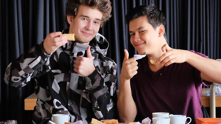 Bei Kaffee und Kuchen kam auch der Spaß nicht zu kurz. Foto: Gerd Schaar