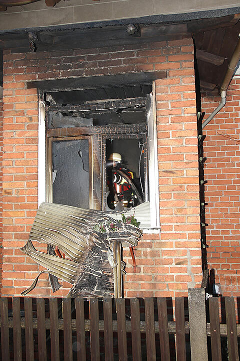Wohnhausbrand in Coburg: Bewohnerin wurde schwer verletzt – Haus unbewohnbar