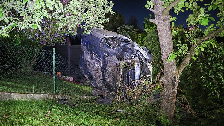 Unfall auf B173 bei Oberlangenstadt: Vier Menschen verletzt