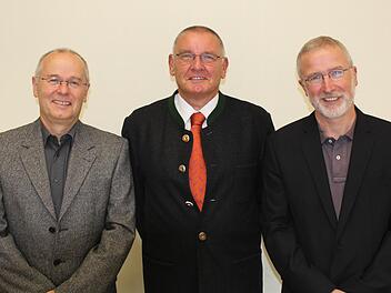 Das Schulleitungsteam der Saaletal-Schule (von links nach rechts)Arnold Lippert (stellv. Schulleiter); Norbert Paul (Schulleiter); Joachim Wehner (2. Konrektor)  Foto: Schule