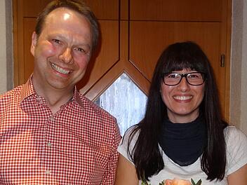 Der bisherige Vorsitzende der Feuerbergmusikanten Michael Blaser gab sein Amt an Miriam Voll weiter.  Foto: Marion Eckert