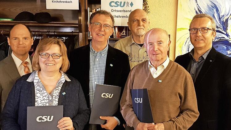 Bei der Ehrung (v. l.): Kreisvorsitzender MdL Michael Hofmann, Agnes Kraus, Johannes Schnitzerlein, Michael Müller, Bernd Goldberg, Ortsvorsitzender Michael Knörlein  Foto: E. Herrmann
