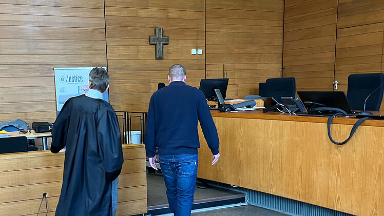 Totschlags-Prozess um Leiche im Kofferraum