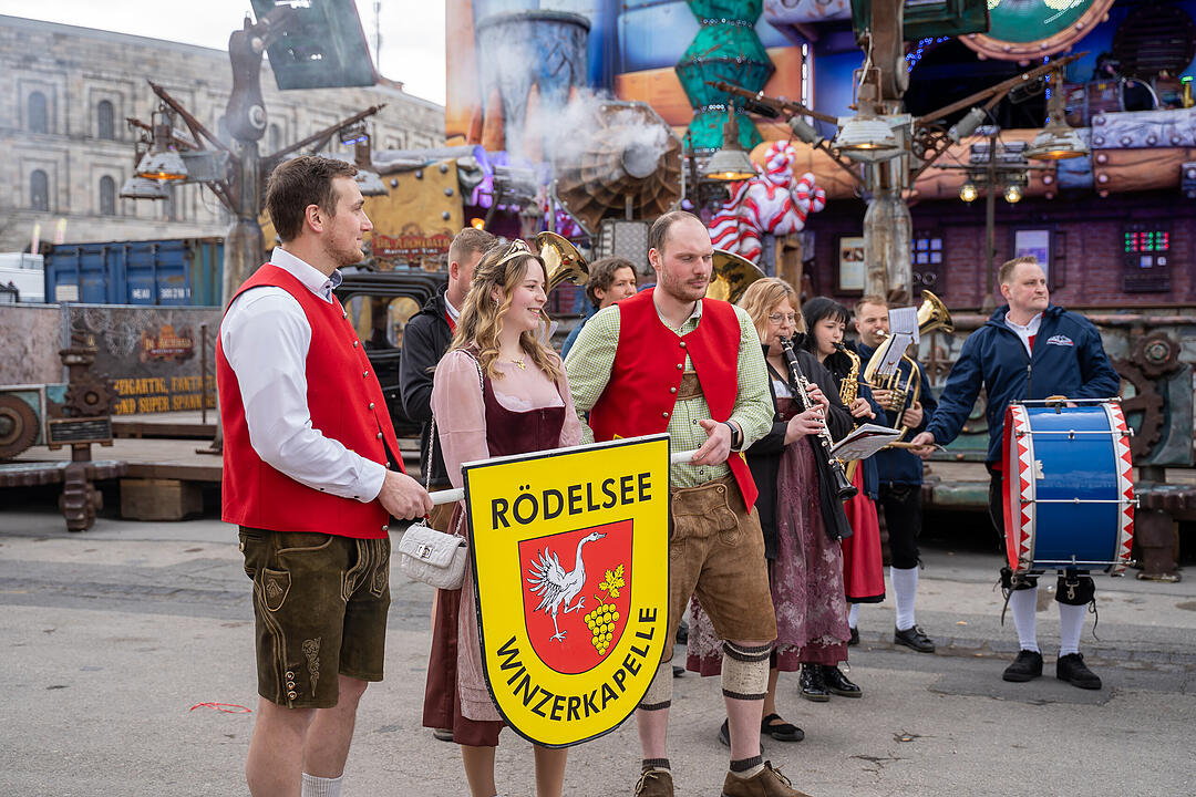 Mehr als 150 Buden und Attraktionen!