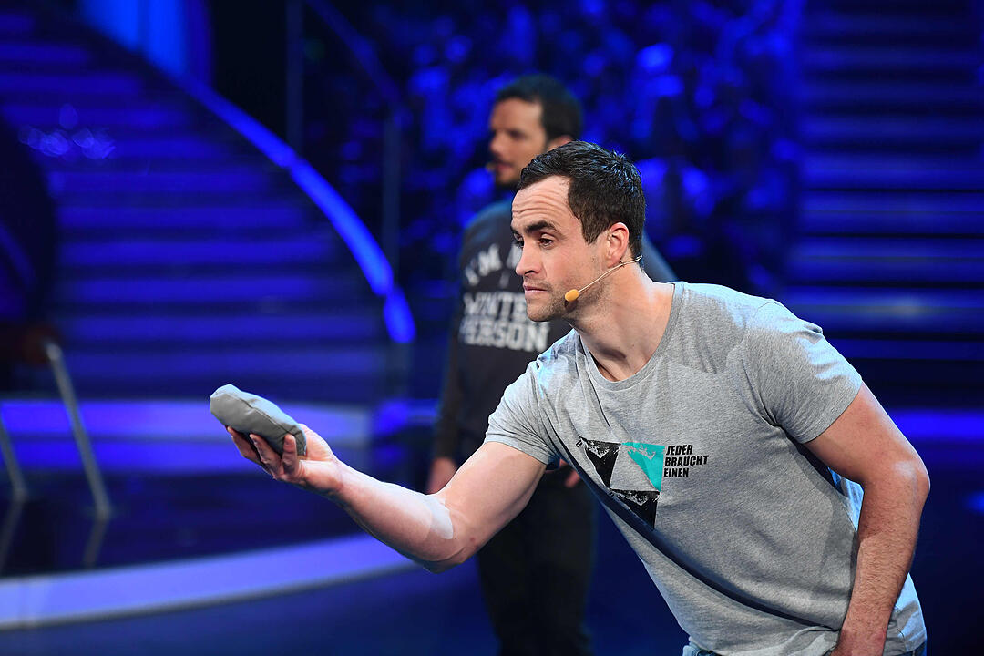 "Schlag den Henssler": Xabier aus Würzburg gewinnt eine Million Euro