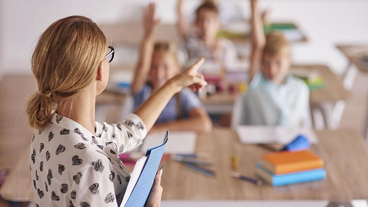 Ergebnis der 5. Bildungsstudie: Es muss sich was ändern. Eltern und Lehrer haben in manchen Bereichen unterschiedliche Vorstellungen.Adobe Stock