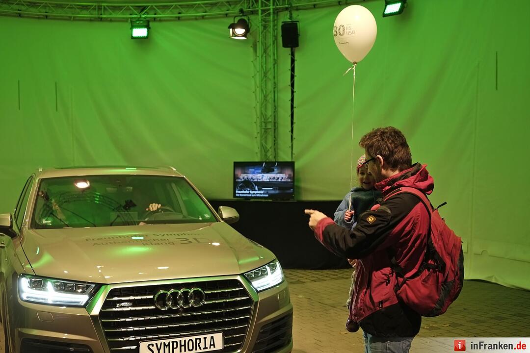 Den rollenden Konzertsaal von Fraunhofer hat Papa Matthias gebaut mit