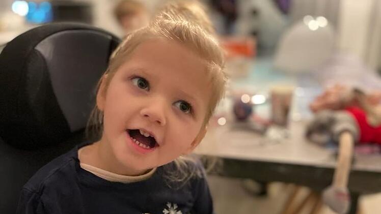 Gerach: Familie bittet um Hilfe für ihre Emma - "Unser Sonnenschein braucht eure Unterstützung"