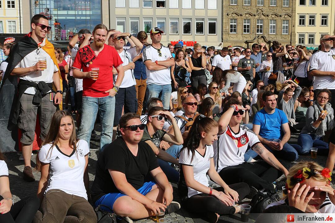 Bamberg; Public-Viewing zum Spiel Deutschland gegen Nordirland; Foto: Barbara Herbst