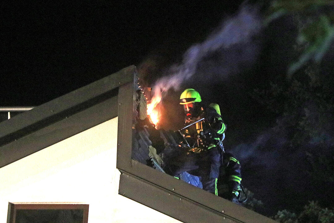 Röttenbach: Blitz setzt Dachstuhl in Brand
