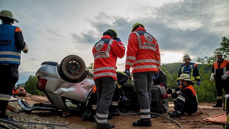 Zwischen Rupboden und Eckarts wurde die Feuerwehr zu einer nicht angek&uuml;ndigten &Uuml;bung alarmiert. Foto: Benedikt Stelzner