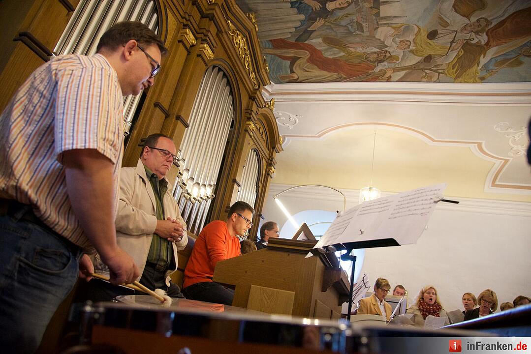 Nach einjähriger Kirchensanierung: Hannberg feiert die Wiedereröffnung der Wehrkirche der Pfarrei Geburt Mariens Hannberg