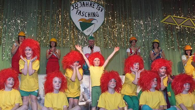 Showtanz der Kleinen Garde unter dem Motto Pumuckl und Pippi Langstrumpf. Trainerin ist Astrid Staab