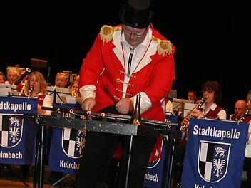 Roland Jonak brachte mit seiner Darbietung am Trapez-Xolophon das Publikum zum Toben. Fotos: Sonja Adam