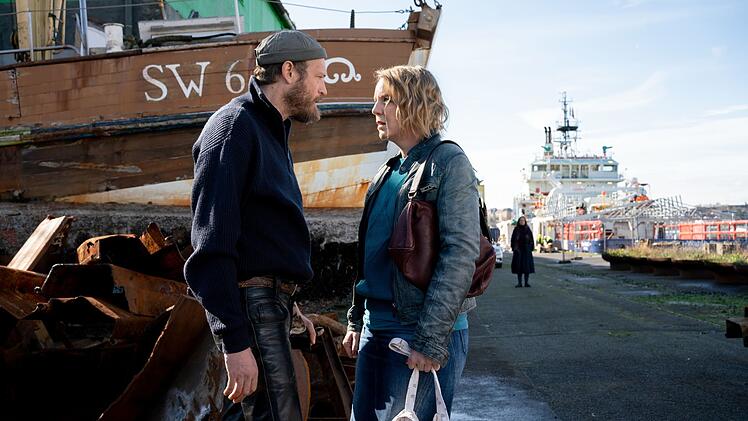 Der gewaltt&auml;tige Vater Henning Wiesner (Jean-Luc Bubert) kommt mit der Homosexualit&auml;t seines Sohnes nicht klar. Seine Frau Rosalie (Katrin Wichmann) verliert das Vertrauen.