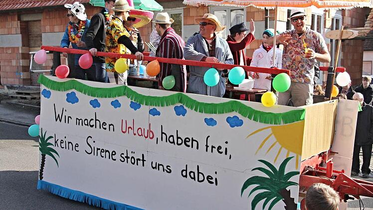 Auf möglichst viel Freizeit hofft die Feuerwehr Memmelsdorf und möchten, dass sie am Fasching nicht gestört werden.  Foto: Will