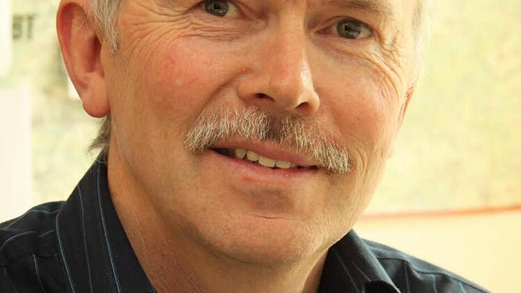 Manfred Amschler von der Verkehrsbehörde am Landratsamt: "Zielsetzung ist es, dass die Ampel heuer noch installiert wird." Foto: Archiv