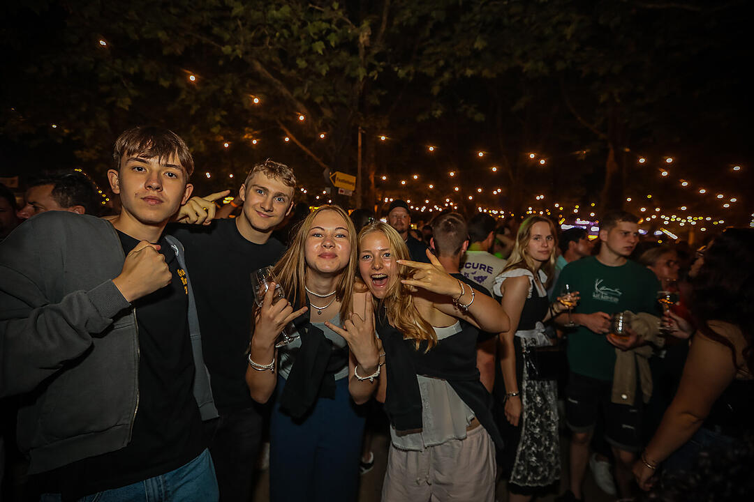 Impressionen vom größten Weinfest in Franken!