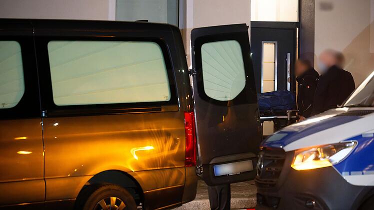 Frau und Baby tot aufgefunden – Vater tatverdächtig