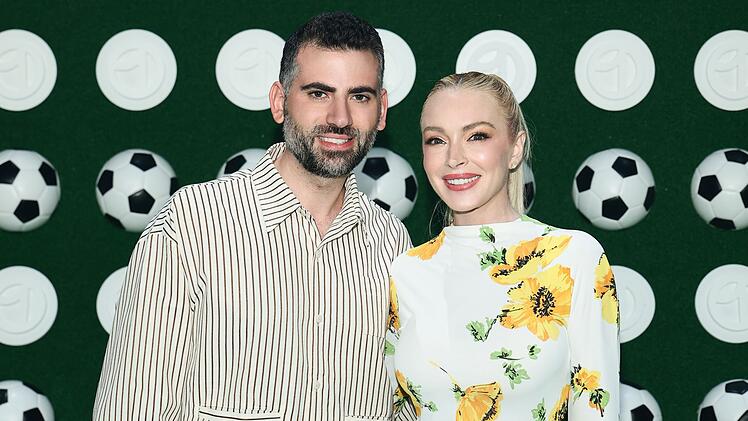 Seit 2022 ist Lindsay Lohan mit Bader Shammas verheiratet. Das Paar hat einen gemeinsamen Sohn.