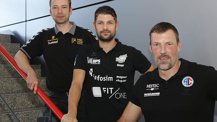 Gemeinsamer Besuch bei der Mediengruppe Oberfranken in Bamberg (von links): die Trainer Jan Gorr (HSC Coburg), Matthias Obinger (DJK Rimpar Wölfe) und Robert Andersson (HC Erlangen).  Fotos: Matthias Hoc