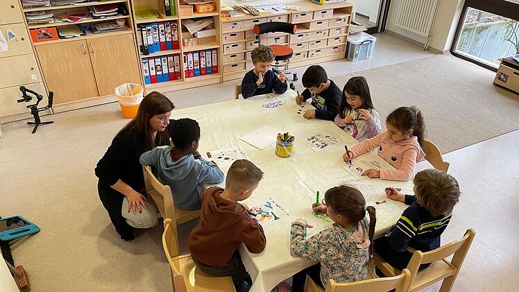 Frühkindliche Bildung muss bereits in der Kita anfangen. Doch dort mangelt es häufig an Personal und finanziellen Ressourcen.