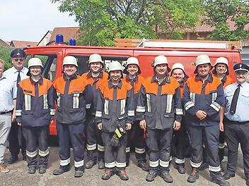 Zahlreiche Ehrenamtliche der Freiwilligen Feuerwehr Weichtungen legten ihre Leistungsabzeichen ab.