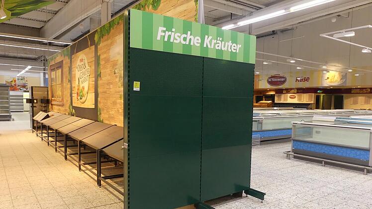 Letzter Real-Markt zu:  Alles wird versteigert - Interesse riesig