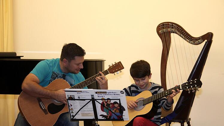 Das Familienkonzert belegt die erfolgreiche Arbeit der Musikschule.    Foto: Richard Sänger
