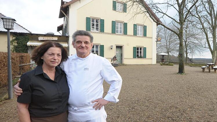 Carin und Norbert Grohmer vom Forsthaus Klaushof wollen sich verkleinern und das Lokal am städtischen Wildpark verlassen.Siegfried Farkas