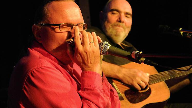 Die "Down Home Percolators" (von links) Klaus "Mojo" Kilian und Bernd Simon. Foto: Krause