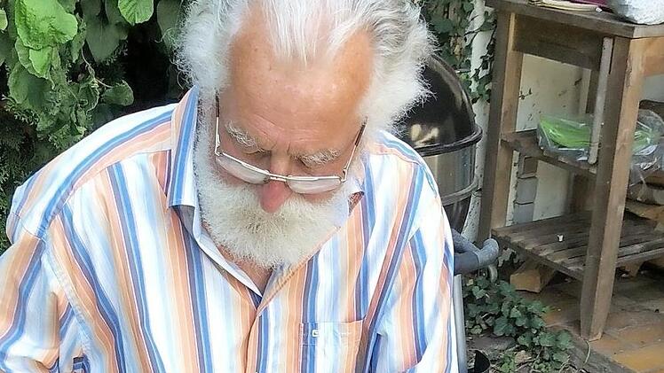 Michael Zimmermann kümmerte sich um das Tier.  Fotos: Privat