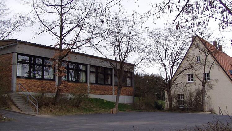 In der Schulturnhalle in Rothhausen wird es zwar keinen Schulbetrieb mehr geben, aber jede Menge anderen Sport.  Foto: Daniel Wiener