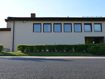 Die Henneberghalle in Steinach. Foto: Björn Hein