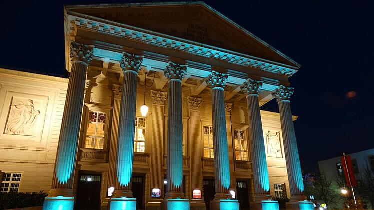 Das Meininger Theater bei Nacht  Foto: Heidi Schmitt