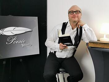 Die FT-"Corona-Bühne"  macht's möglich: Wie Lyriker Sven Berlip aus Heroldsbach bieten wir  Künstlern aus der Region eine reichweitenstarke Bühne im Internet.  Foto: Simone Berlip