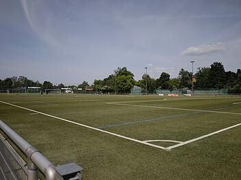 Der Sportplatz des Fußballvereins SV Viktoria Preußen. Hier ist ein Jugendlicher bei einer Prügelei verletzt worden. Er starb im Krankenhaus