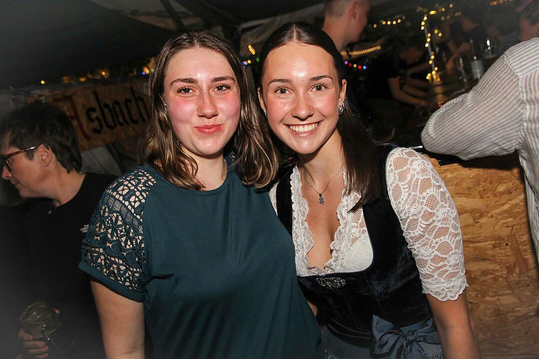 Gro&szlig;losnitz feiert!