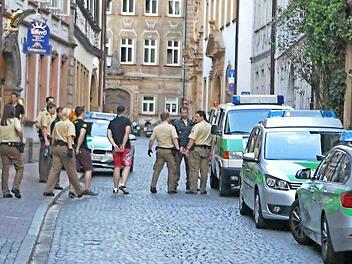 Das Foto von dem Vorfall am 7. Juni zeigt die Festnahme zweier Täter in der Nähe des Café "Balthasar". Archivbild: News5/Herse
