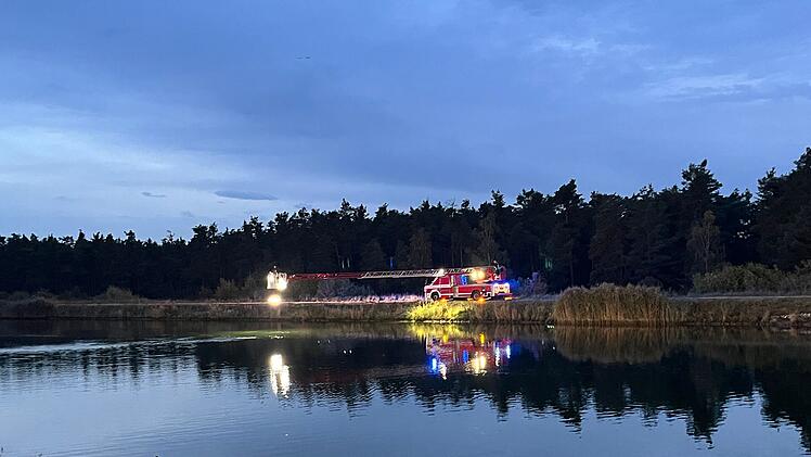 Großeinsatz an Schleuse Eibach in Nürnberg am 9. Oktober 2023: Radfahrerin sah leblose Person im Kanal