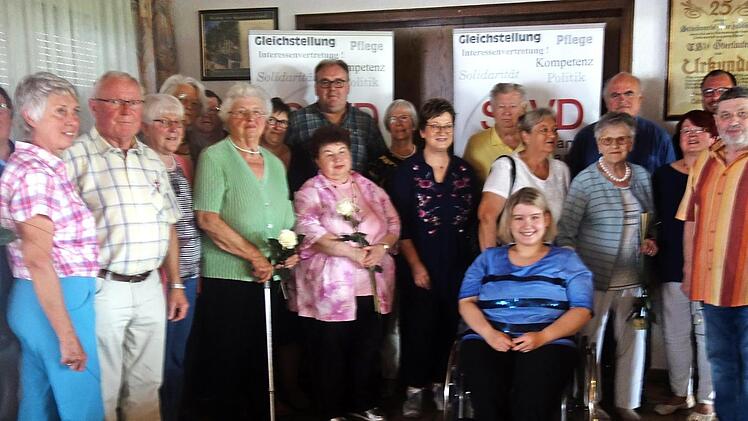 Die Mitgliederversammlung des SoVD Ortsverband Lautertal war Anlass zahlreiche langjährige Mitglieder zu ehren. Foto: Doris Weidner