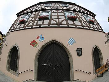 Im Münnerstädter Rathaus sind schwere Zeiten angebrochen. Teile der Verwaltung sind in Quarantäne. Foto: Archiv/Thomas Malz