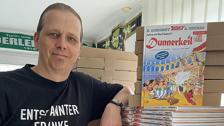 Stolz auf seinen oberfränkischen Asterix