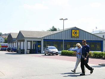 Der ehemalige Lidl- und Megacent-Markt in der Haidfeldstraße 6 in Forchheim  Foto: Archivfoto: mam
