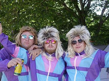 Bunte Kostüme und ganz viel Bier - das kann nur Rock im Park sein. Foto: Robert Wagner